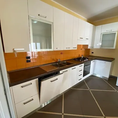 Ferienwohnung Moderna Abitazione In Centro Lecce Exterior foto
