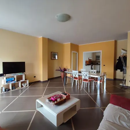 Ferienwohnung Moderna Abitazione In Centro Lecce Exterior foto
